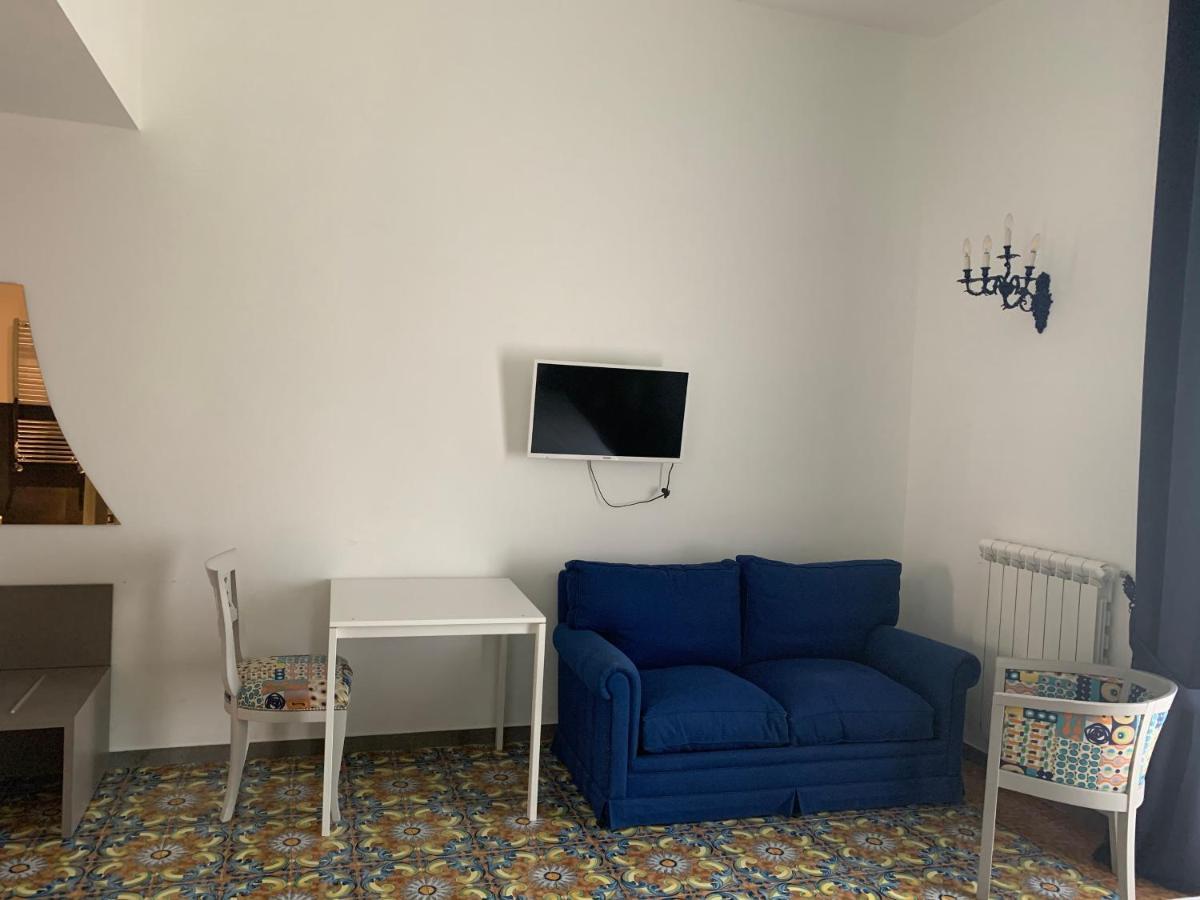 Specchio Di Parthenope B&B Napoli Eksteriør bilde